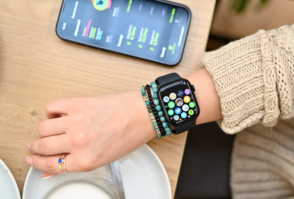 Apple Watch Series 8 với 2 loại kích thước màn hình
